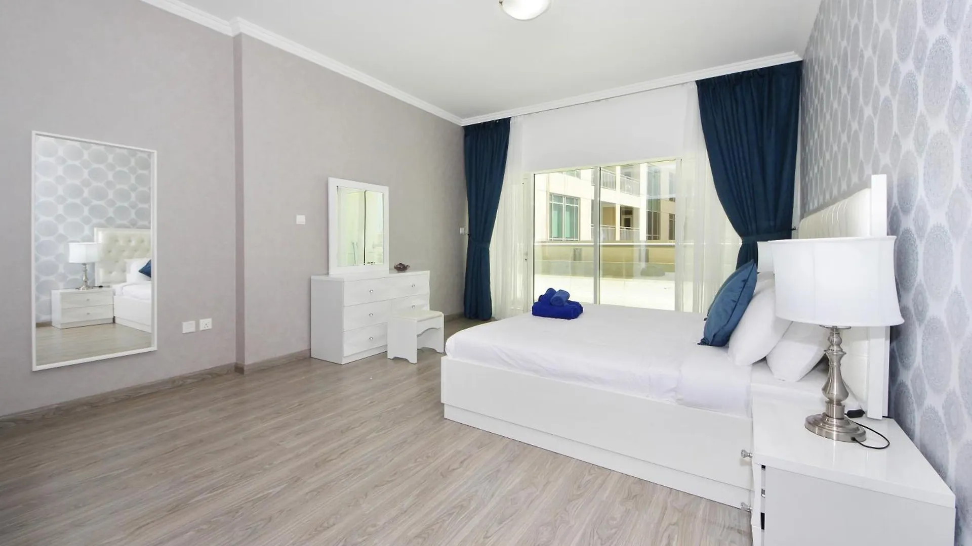 New Arabian Burj Al Nujoom Downtown Dubai 1 Br Apartment